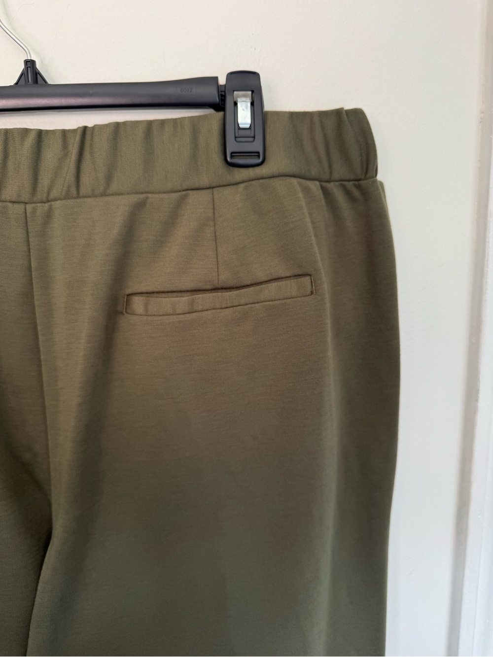 New With Tags Liz Claiborne Womens Pull-On Slacks Pants Olive Green Size 16 - Picture 6 of 7